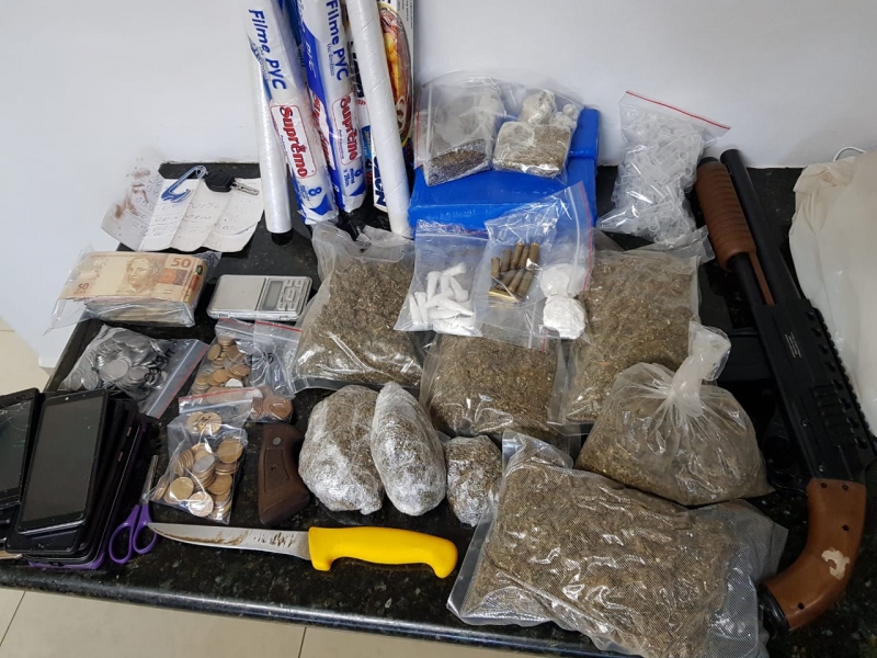Polícia Civil prende casal por tráfico de drogas no Cézar Park, em Toledo