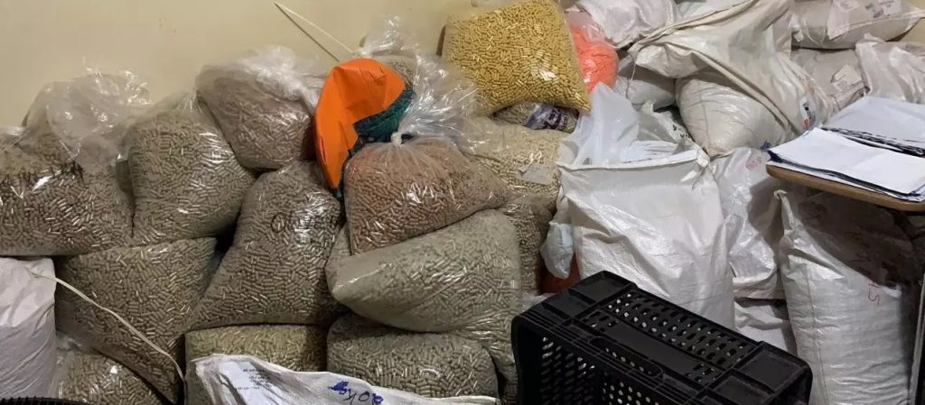 Homem que vendia medicamentos pela internet é preso em Maringá