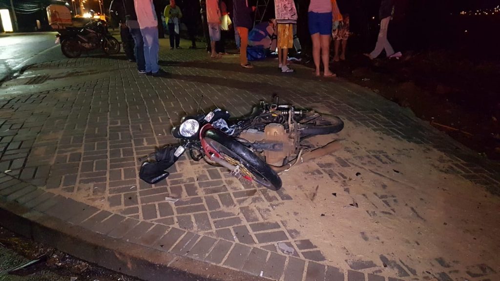 Motociclista fica ferido em acidente de trânsito na Avenida Piquiri