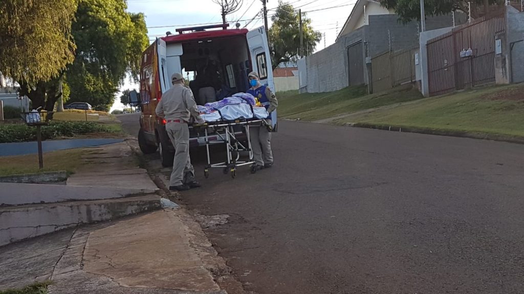 Idosa fica ferida ao cair dentro de casa no Bairro Pioneiros Catarinenses
