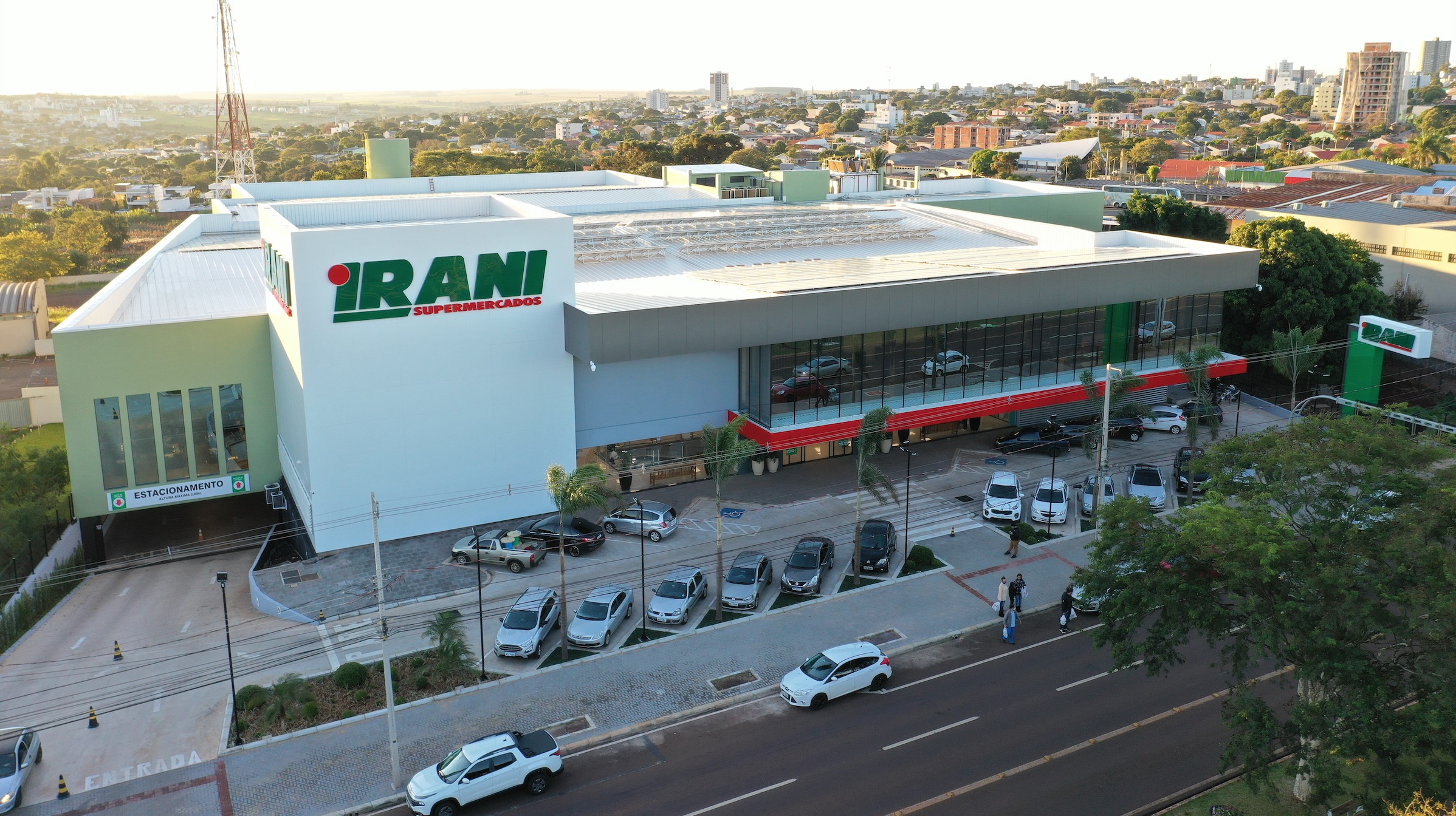 Quer economia e comodidade ao fazer as suas compras? Venha para o Irani, o seu Supermercado!