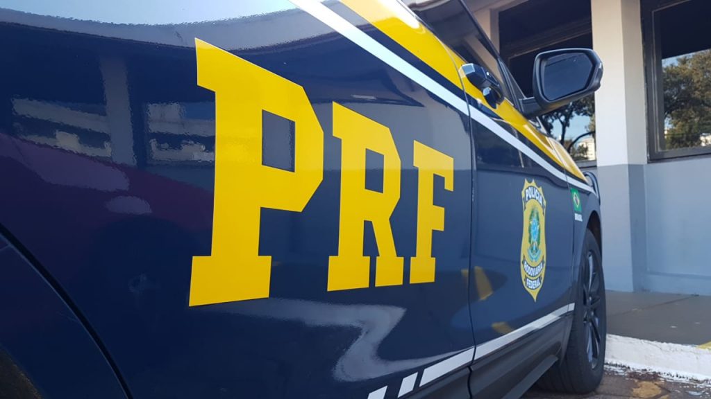 Flagrado no etilômetro, motorista é preso pela PRF na BR-277