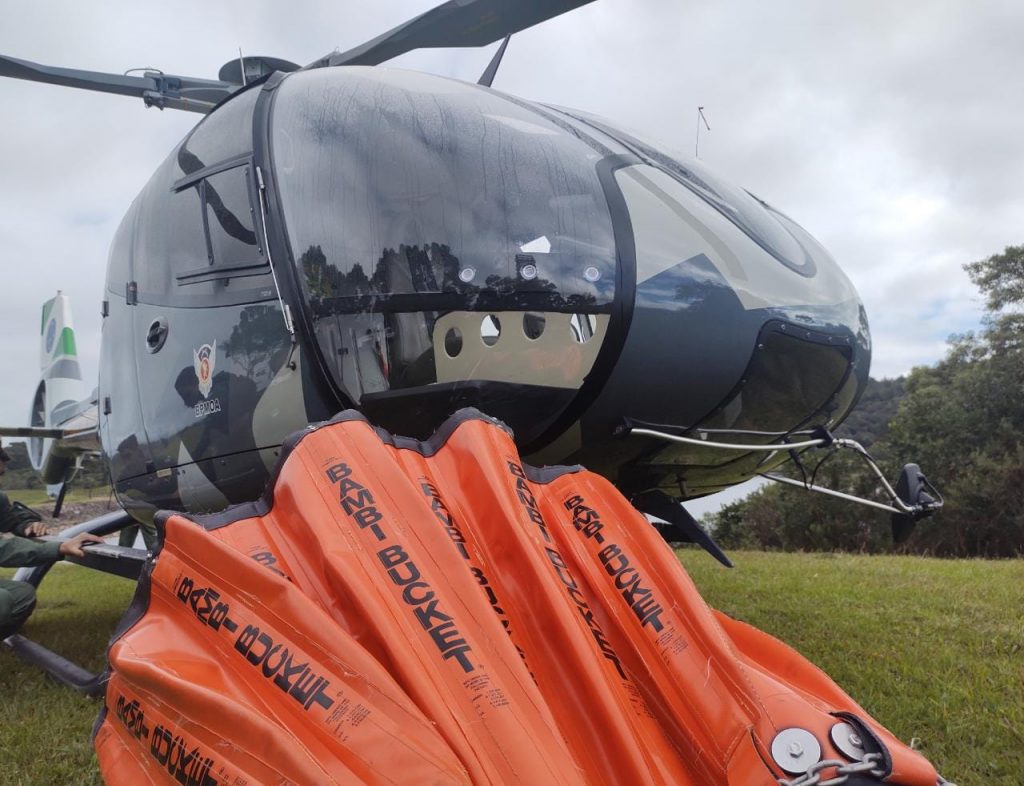 PM intensifica treinamento de pilotos para combate aéreo a incêndios florestais