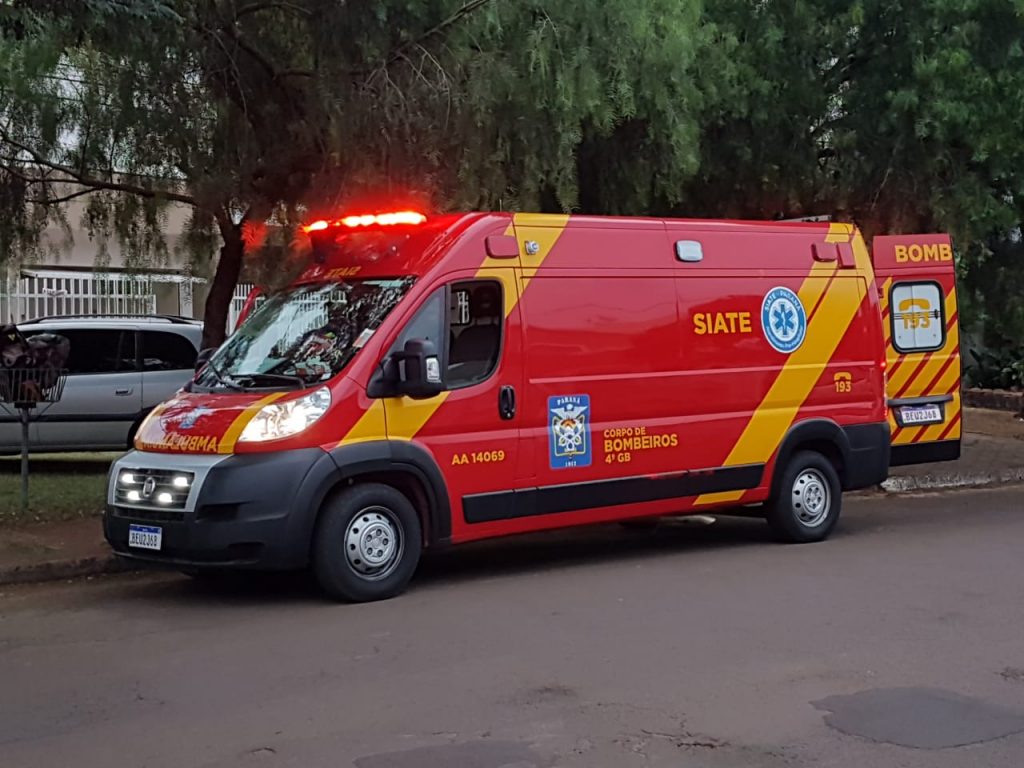 Idosa de 89 anos é socorrida pelo Siate após sofrer queda no Bairro Maria Luíza Idosa de 89 anos é socorrida pelo Siate após sofrer queda no Bairro Maria Luíza
