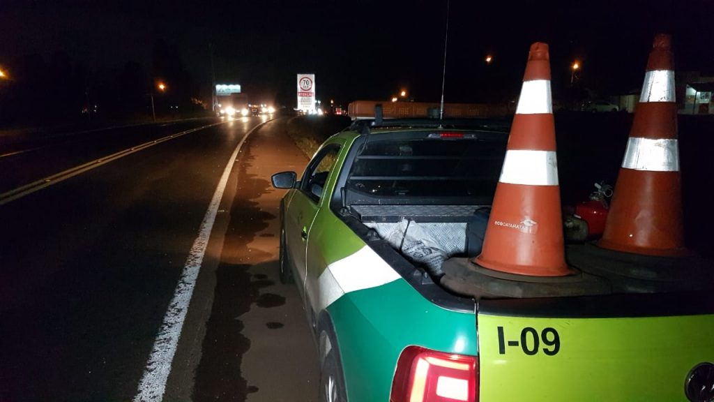 Idoso é atropelado por motocicleta na BR-277, perto do Trevo do Guarujá e sofre ferimentos graves Idoso é atropelado por motocicleta na BR-277, perto do Trevo do Guarujá e sofre ferimentos graves
