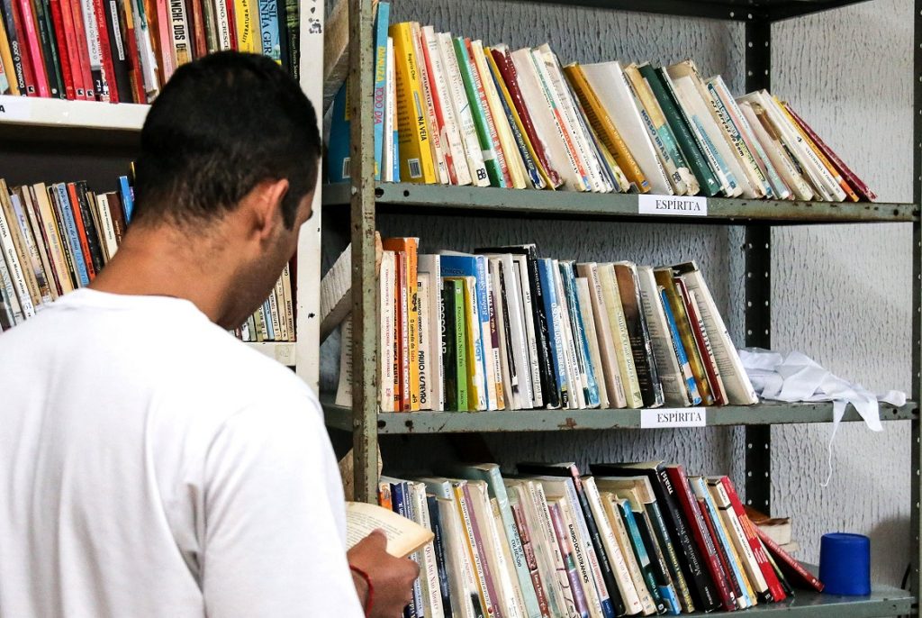Depen recebe doação de 14 mil livros do Ministério da Justiça