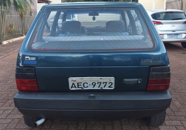 Imagem referente a Fiat Uno de cor verde com placas AEC-9772 é furtado no Bairro Brasília