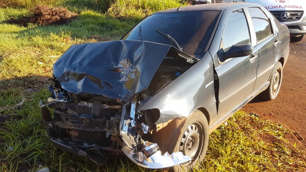 Forte colisão de trânsito mobiliza equipes do Samu ao Bairro Cascavel Velho; Quatro pessoas ficaram feridas