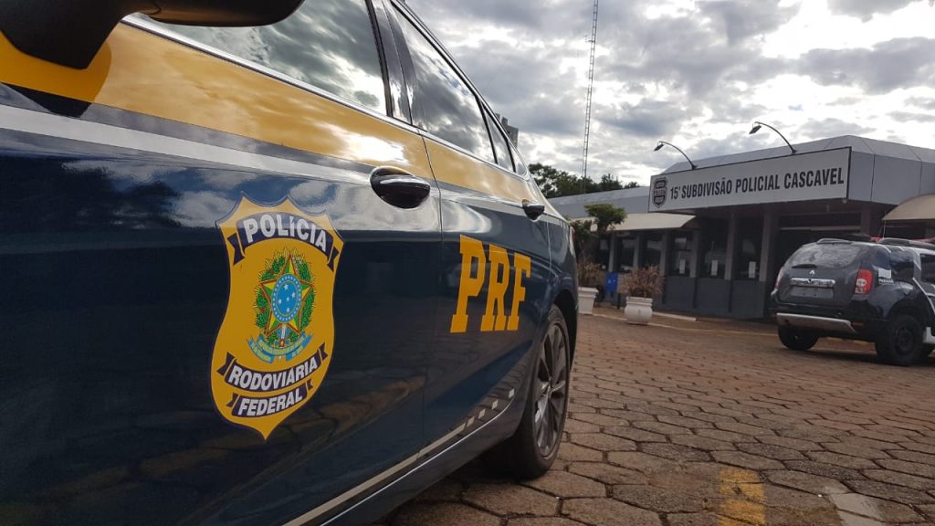 PRF detém homem por embriaguez ao volante após abordagem na BR-277, em Cascavel