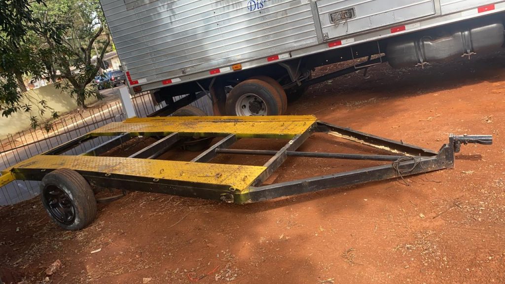 Polícia Militar recupera carretinha no Bairro Universitário