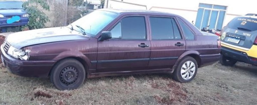 Motorista embriagado bate carro em outro veículo, tenta fugir, mas é preso em Capitão Leônidas Marques