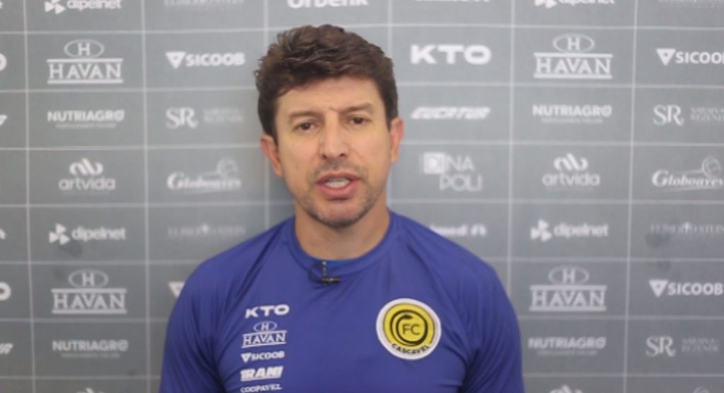 Técnico Tcheco do FC Cascavel prevê partidas difíceis contra o Maringá pelas quartas de finais do Paranaense