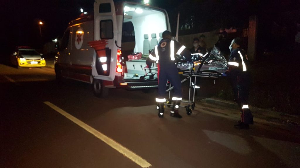 Rapaz é esfaqueado com facão no Bairro Cataratas, em Cascavel