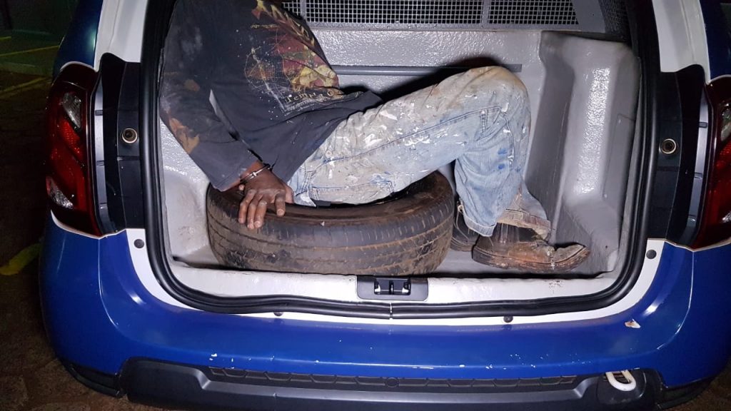 Guarda Municipal detém indivíduo e recupera vários objetos furtados de casa no Bairro Morumbi