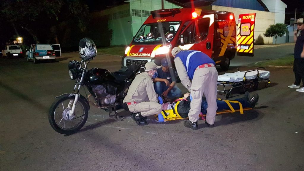 Entregador fica ferido em acidente de trânsito na Avenida Brasil, no Bairro Coqueiral