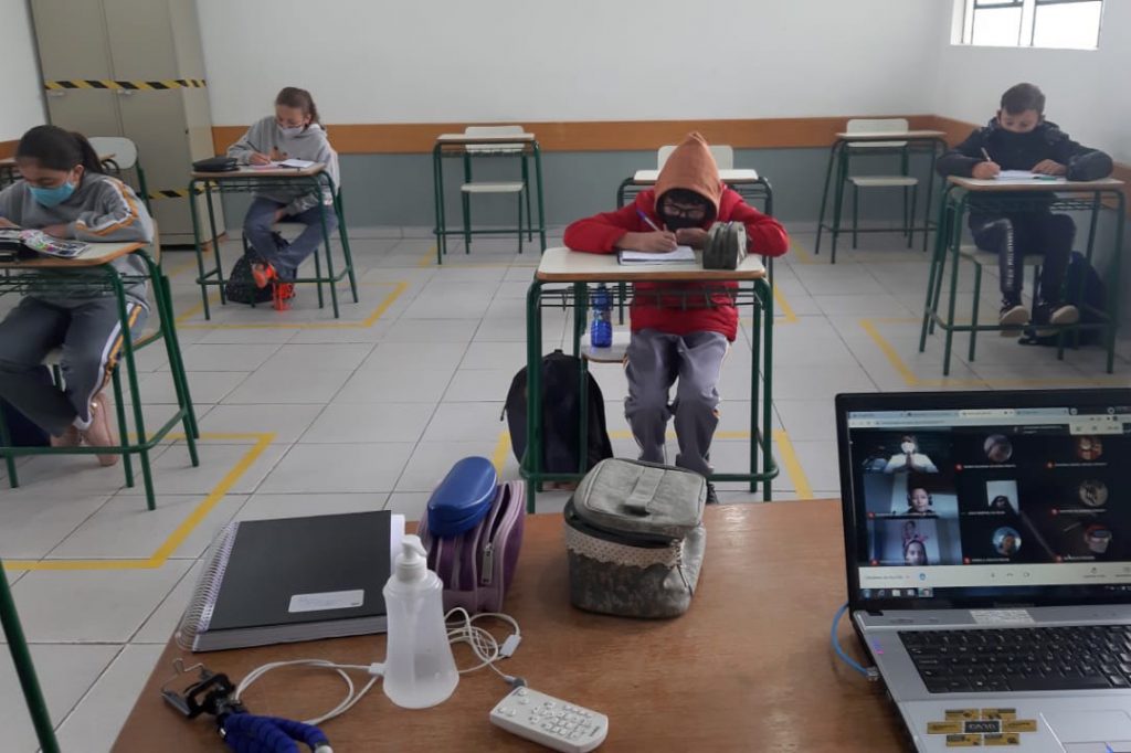 Mais 30% das escolas estaduais retomam aulas presenciais na segunda-feira