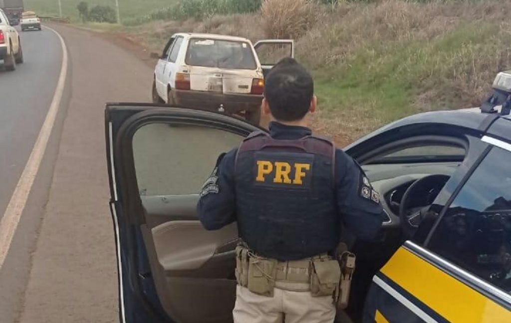Após veículo ficar sem gasolina, homem é preso por furto na BR-163, em Marechal C. Rondon