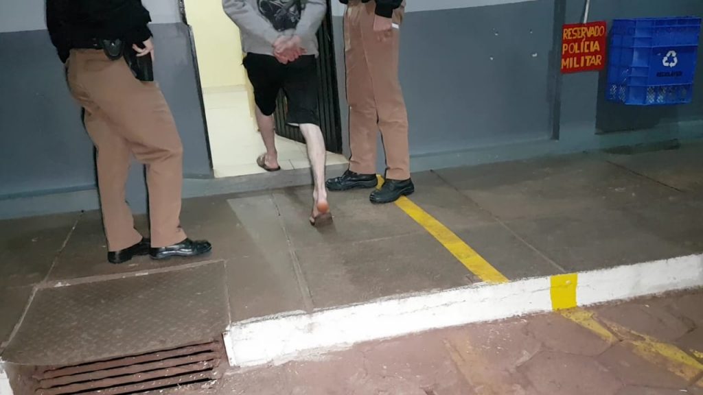 Maria da Penha: Homem que teria dado soco na boca da mulher é preso pela PM no Bairro Cataratas
