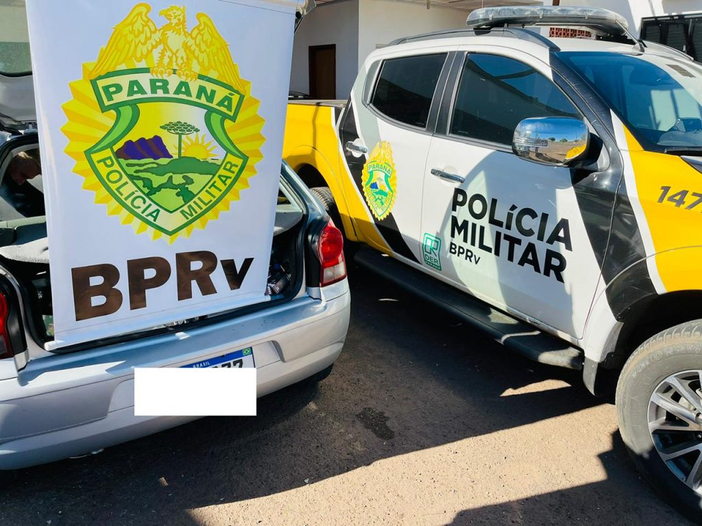 Veículo com mercadorias contrabandeadas é apreendido pela PRE em Umuarama