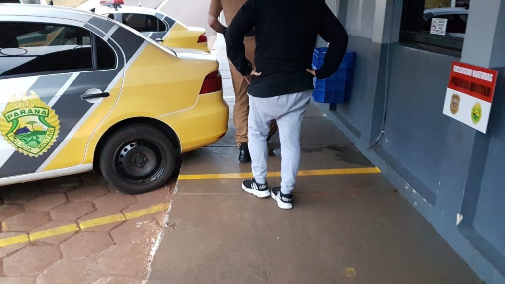 PM detém mulher de 26 anos com cocaína e maconha