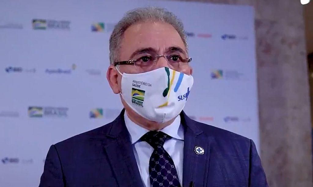Queiroga defende revisão de tributos cobrados de produtos tabagistas