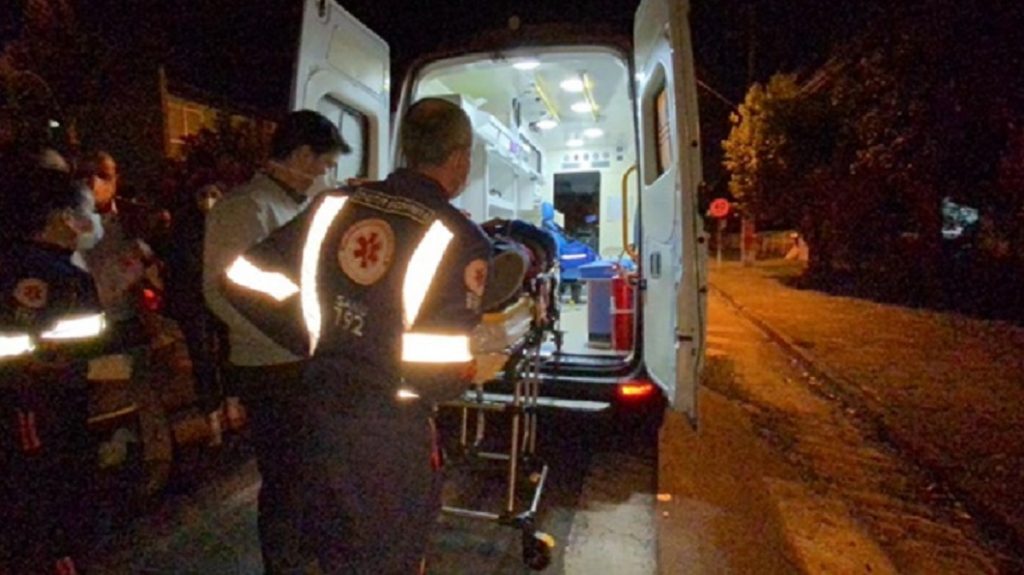 Colisão traseira entre moto e carro deixa homem ferido em Francisco Beltrão