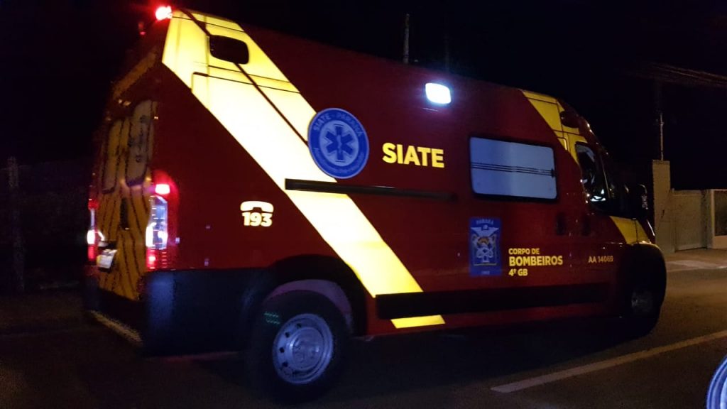Siate é chamado em campo de futebol no Cascavel Velho, mas vítima recusa atendimento Siate é chamado em campo de futebol no Cascavel Velho, mas vítima recusa atendimento