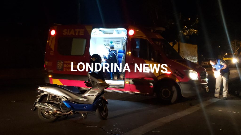 Jovem de 28 anos sofre fraturas em colisão de moto contra carro em Londrina