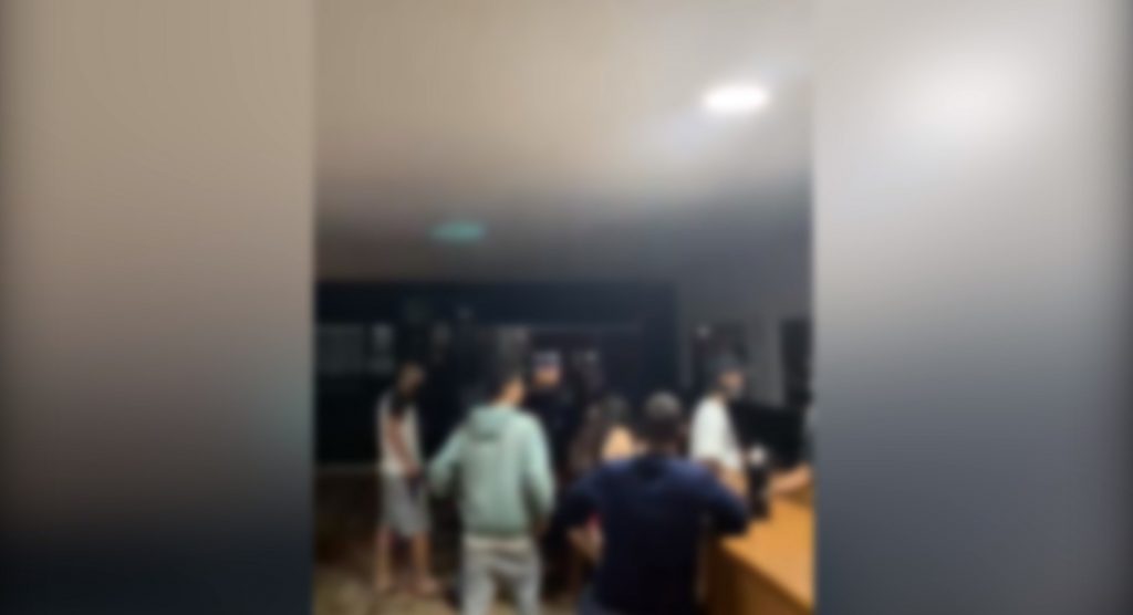 Estabelecimentos são flagrados funcionando após às 23 horas; GM precisou dar apoio aos fiscais na Região Norte