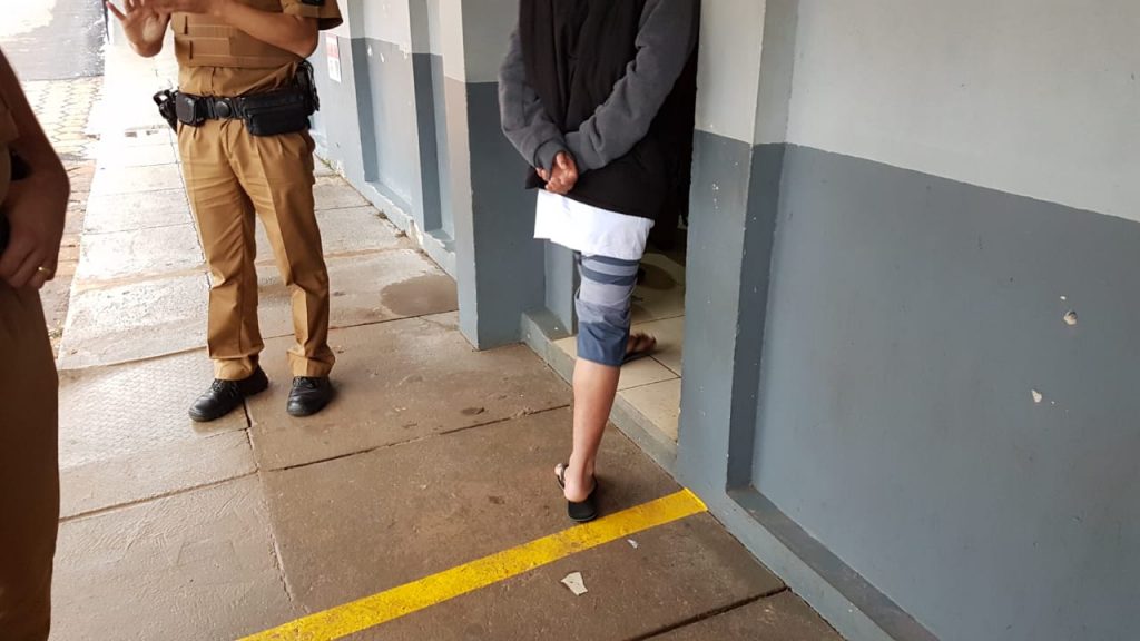 Flagrado conduzindo moto, adolescente de 16 anos é apreendido em ação da PM