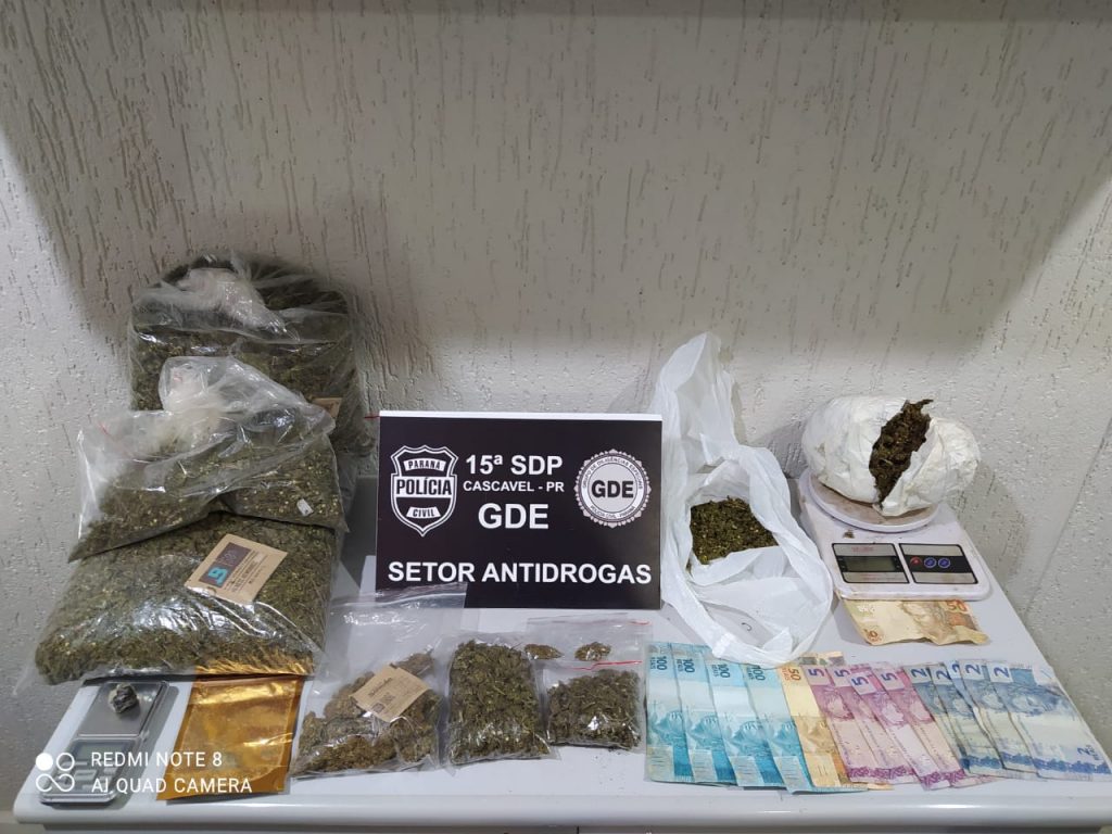 GDE da Polícia Civil prende duas pessoas por envolvimento com o tráfico de drogas