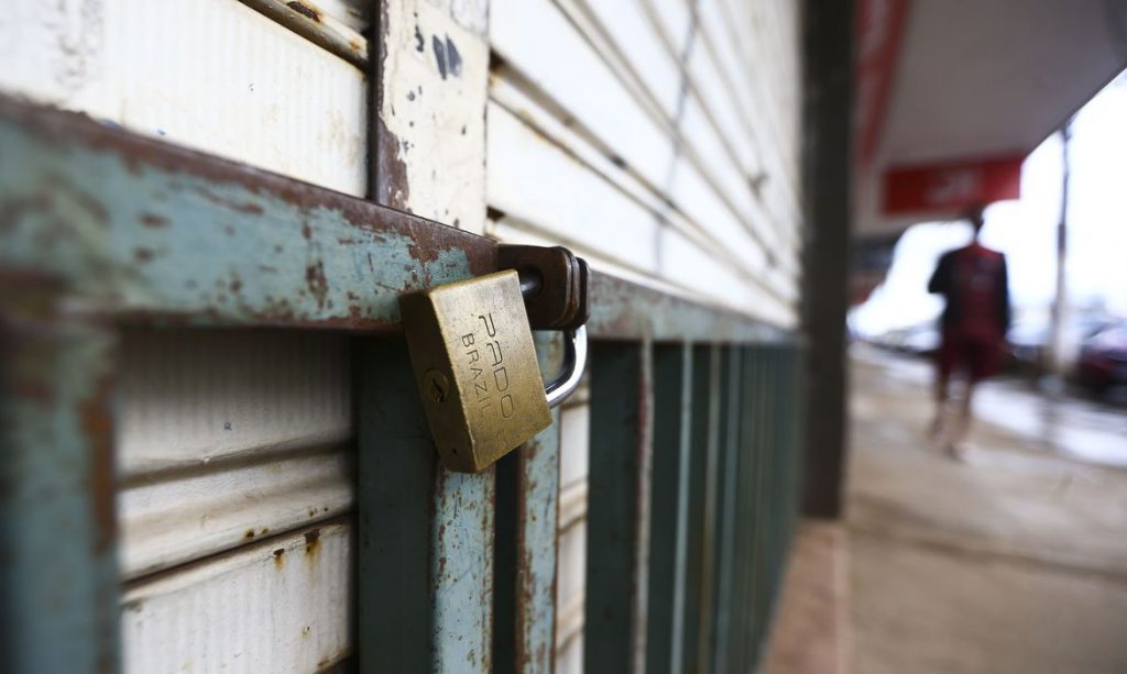 Prefeito recebe ameaça de morte após decretar lockdown