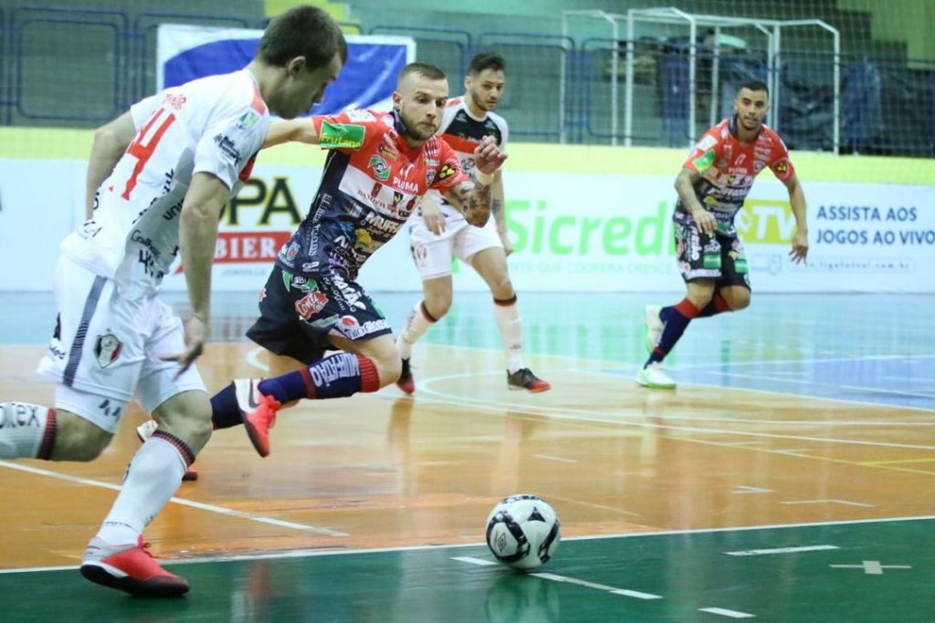 Com hat-trick de Roni, Cascavel Futsal vence o Joinville por 5 a 3 fora de casa pela Liga Nacional