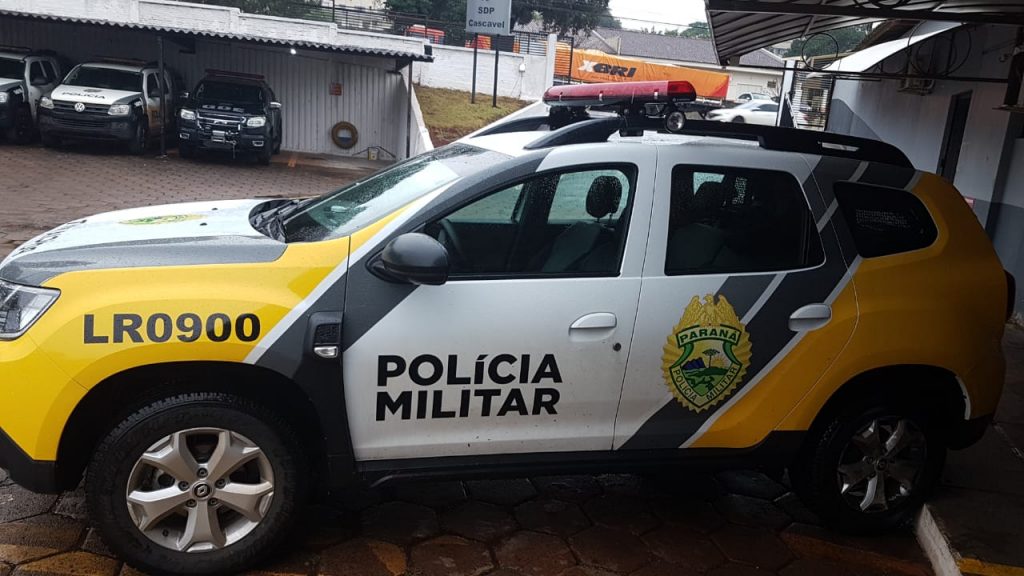 Ao chegar em casa, morador flagra ladrões no interior do imóvel no Pioneiros Catarinenses