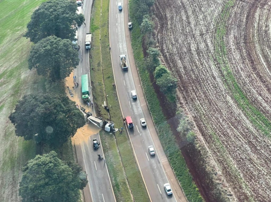Imagens aéreas mostram o acidente na BR-467; veja a galeria e vídeo