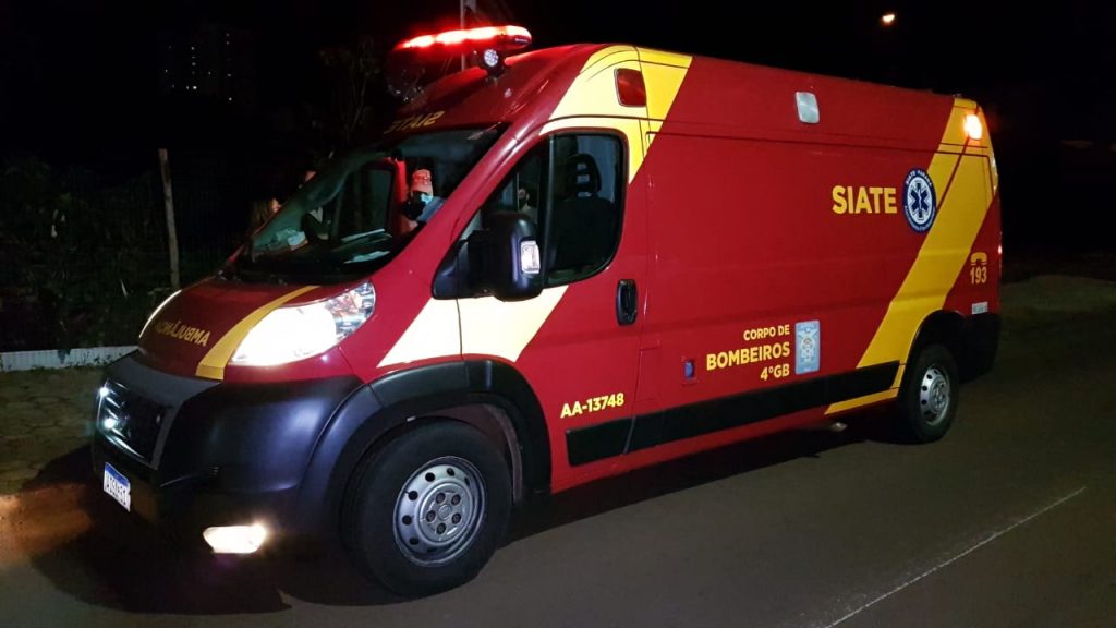 Homem fica ferido ao sofrer queda na Rua São Paulo, perto do Terminal Oeste