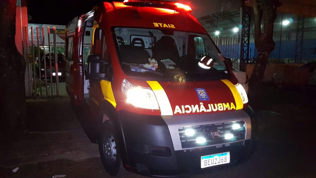 Jovem sofre luxação no pé durante partida de futebol no Bairro Parque São Paulo