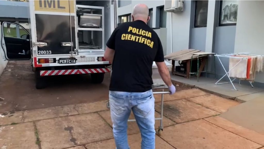 Corpo de idosa que morreu em capotamento na cidade de Quedas do Iguaçu dá entrada no IML de Cascavel