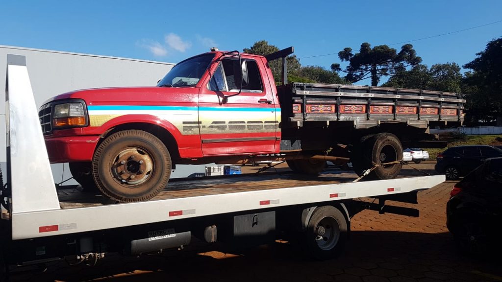 Caminhonete F-4000 furtada ontem no Centro é localizada pela Polícia Militar