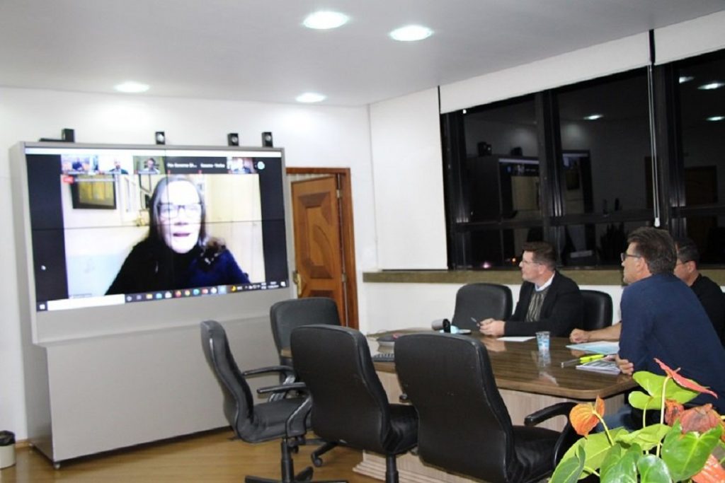 Experiências digitais de Cascavel são apresentadas em seminário virtual