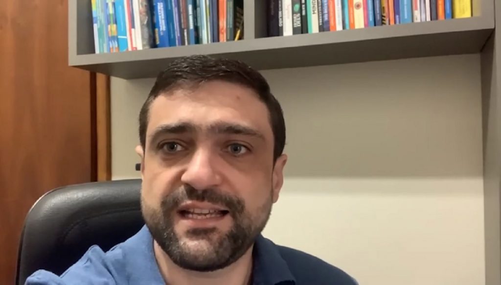 Proporção de idosos internados em UTI Covid despenca após vacinação; Stefanello comenta queda significativa