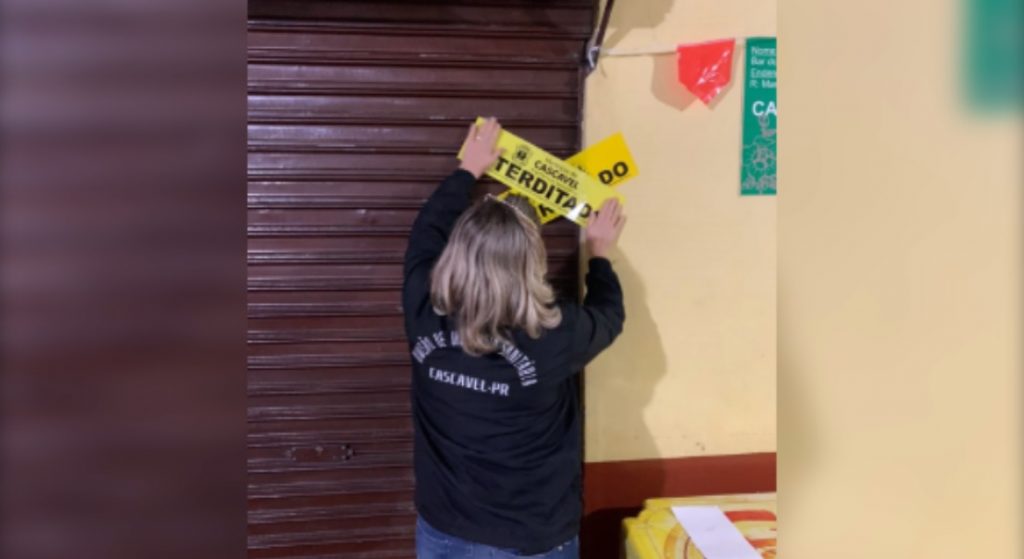Bar na Rua Marechal Cândido Rondon é interditado pela Vigilância Sanitária Bar na Rua Marechal Cândido Rondon é interditado pela Vigilância Sanitária