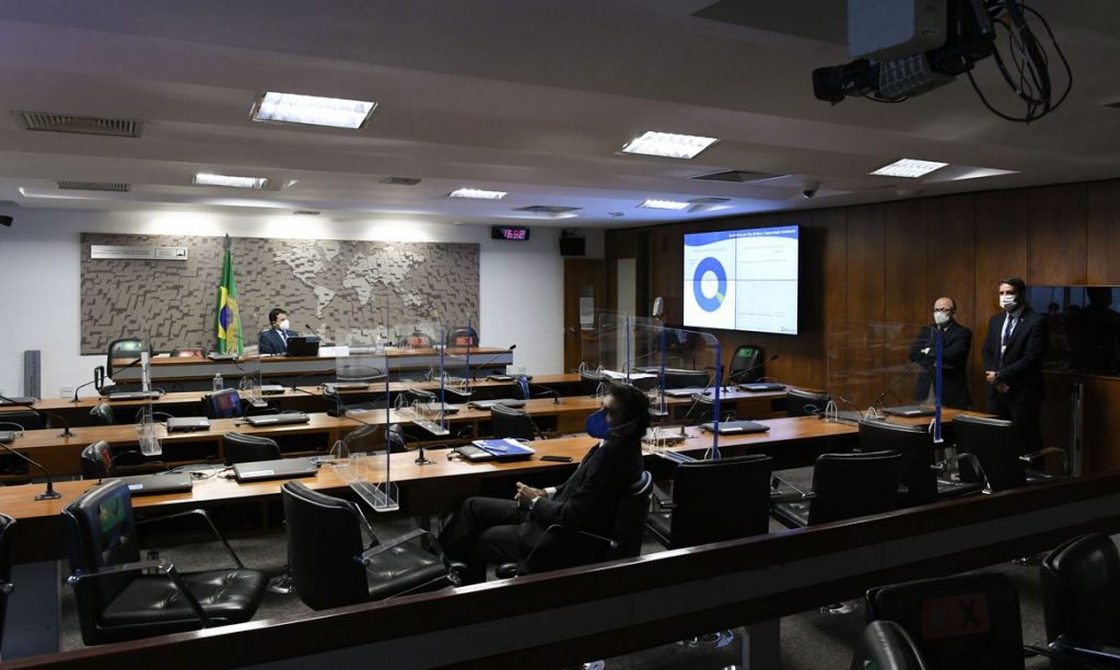 Senado discute reajustes dos preços dos planos de saúde