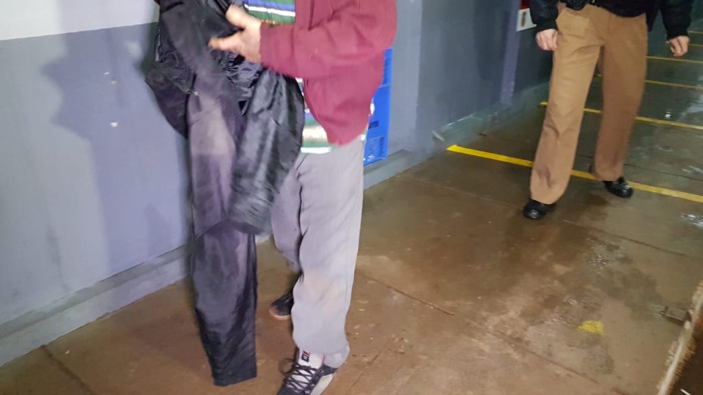 Idoso de 74 anos, acusado de assediar criança no Bairro Interlagos é detido pela PM Idoso de 74 anos, acusado de assediar criança no Bairro Interlagos é detido pela PM