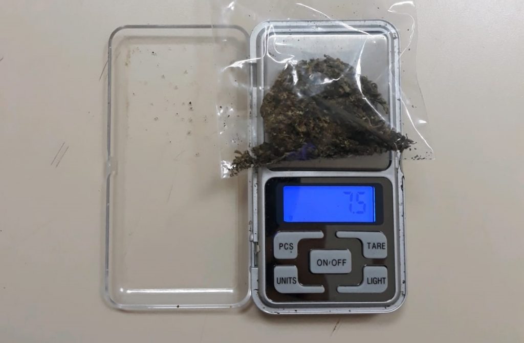 Flagrado pela PM com porções de maconha, jovem é conduzido ao Fórum para Termo Circunstanciado