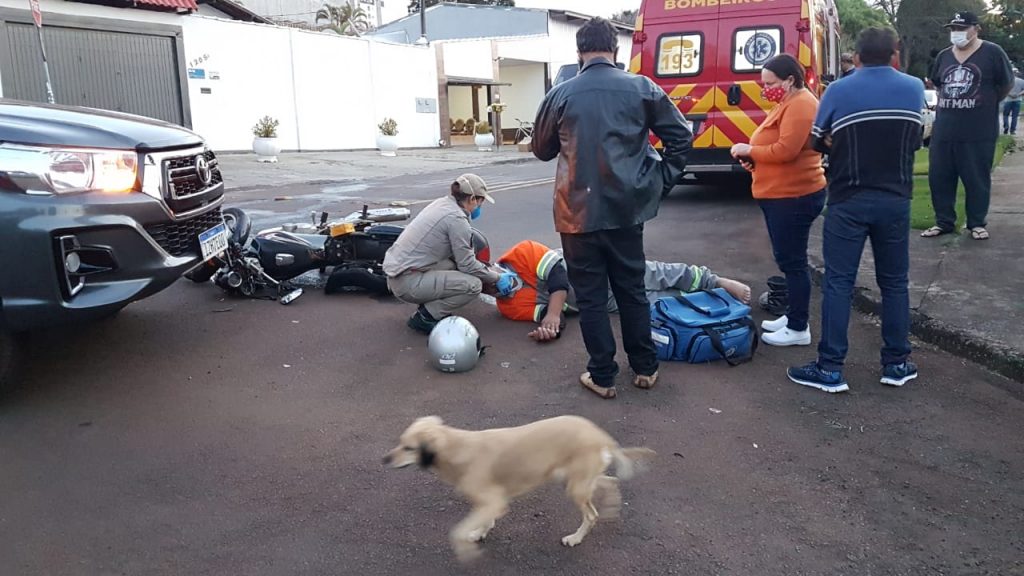 Motociclista fica ferido em acidente de trânsito na Rua Manoel Ribas Motociclista fica ferido em acidente de trânsito na Rua Manoel Ribas