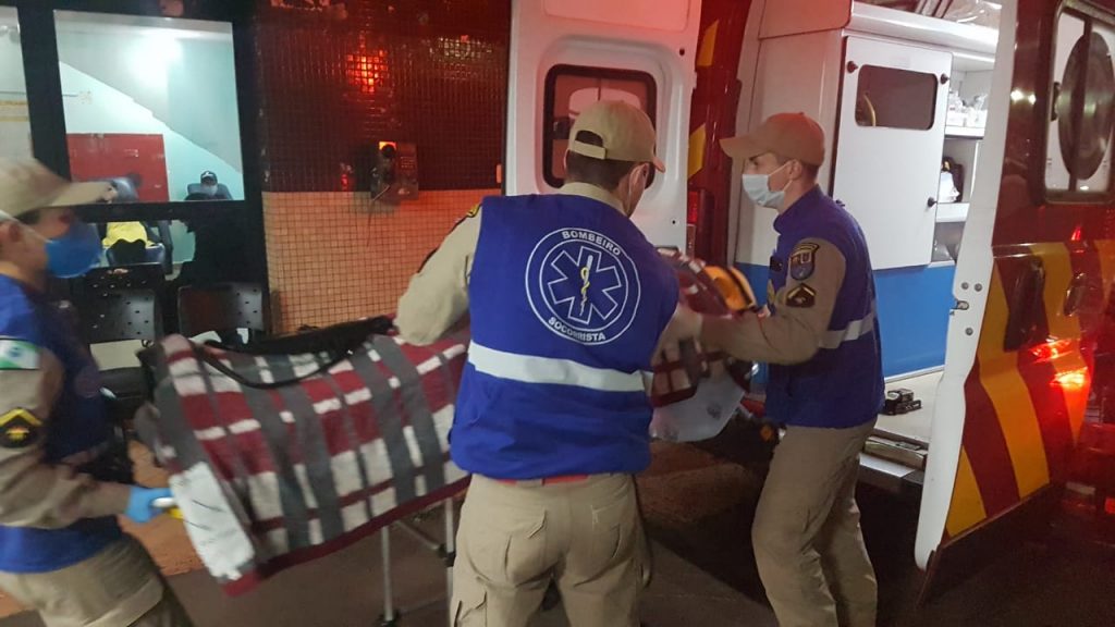 Agredida pelo marido, mulher recebe socorro do Siate e é levada à UPA