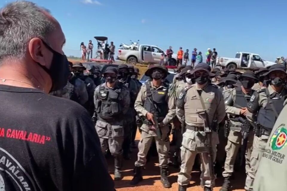 Lázaro foi preso com R$ 4 mil no bolso, aponta secretário de Segurança Imagem referente a Lázaro foi preso com R$ 4 mil no bolso, aponta secretário de Segurança