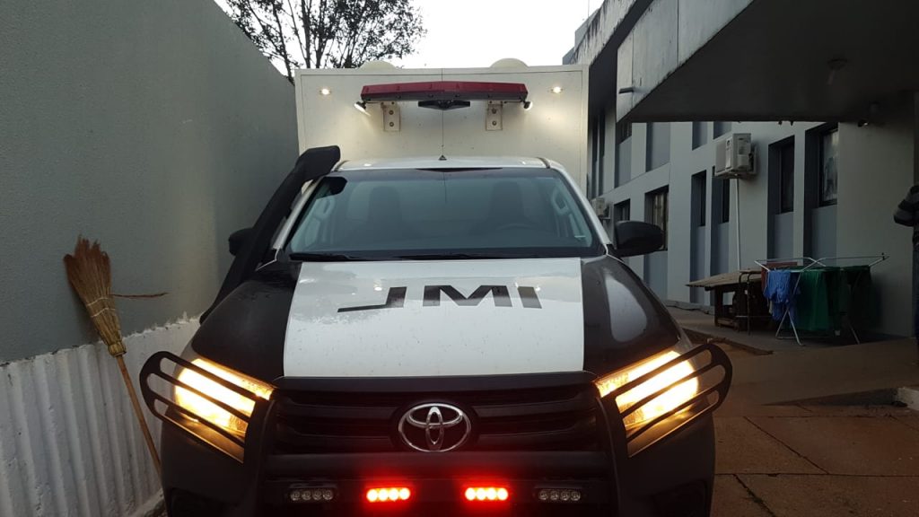 Corpo de indígena que faleceu no Hospital Universitário dá entrada no IML