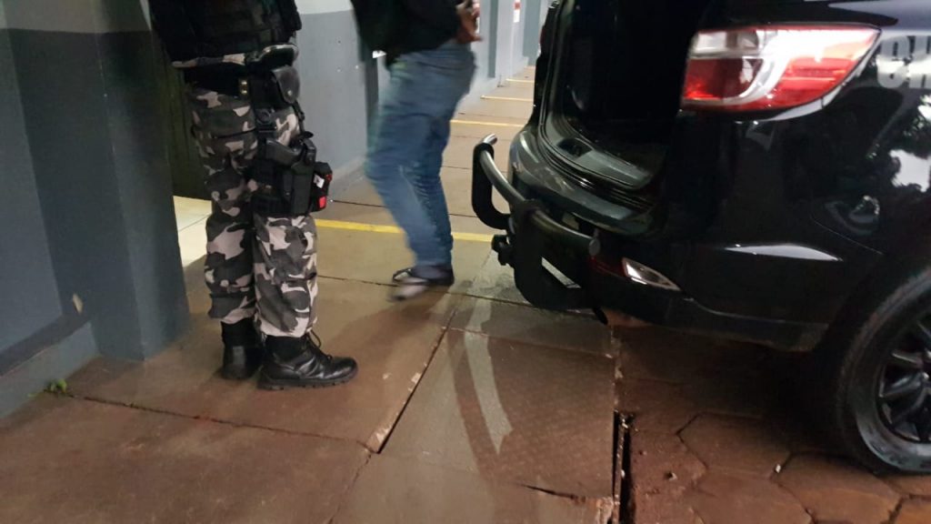 Procurado pela Justiça por estupro de vulnerável, Lei Maria da Penha e furto, homem é preso pelo Choque